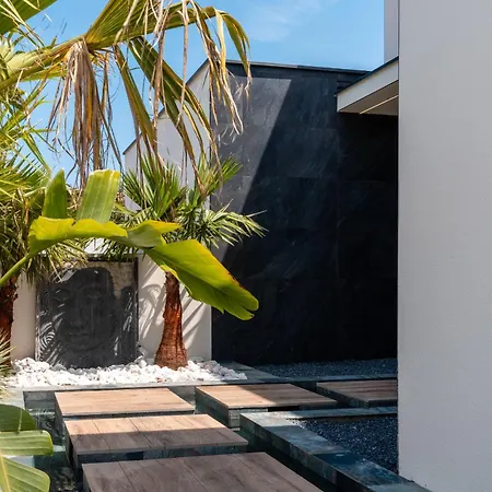 Signature Luxury & Bali-stone Pool Villa