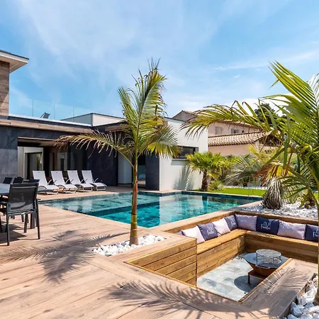 Signature Luxury & Bali-stone Pool Le Grau-dʼAgde