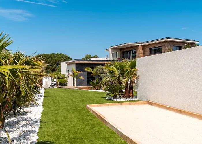 Villa Signature Luxury & Exclusive Seaside Getaway