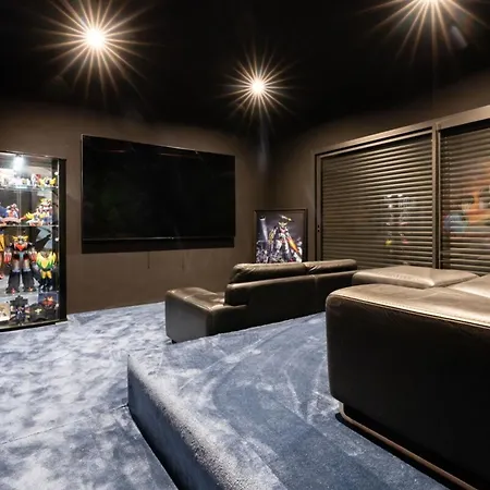 Signature Luxury & Bali-stone Pool Willa *