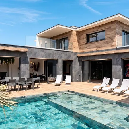 Villa Signature Luxury & Exclusive Seaside Getaway *
