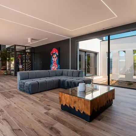 Villa Signature Luxury & Exclusive Seaside Getaway Le Grau-dʼAgde