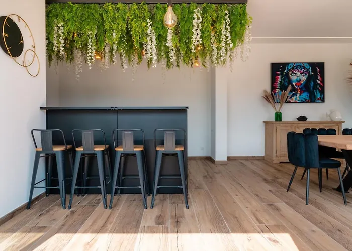 Villa Signature Luxury & Exclusive Seaside Getaway Vila