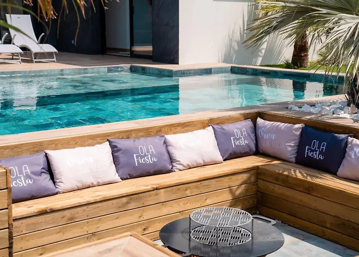 Signature Lujo Y Piscina De Bali Villa Le Grau d'Agde
